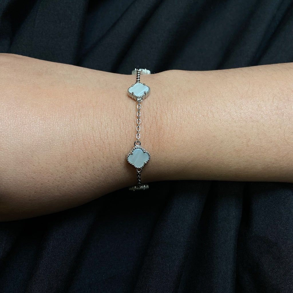 Mother of Pearl Clover Bracelet